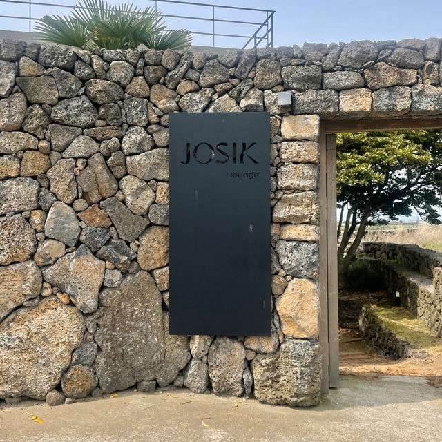 狂ったように韓国カフェに行く私が絶賛するチェジュ島でブランチするなら絶対ここ"JOSIK"☕️ 
