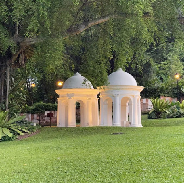 Fort canning beautiful hike with 🇸🇬 history 