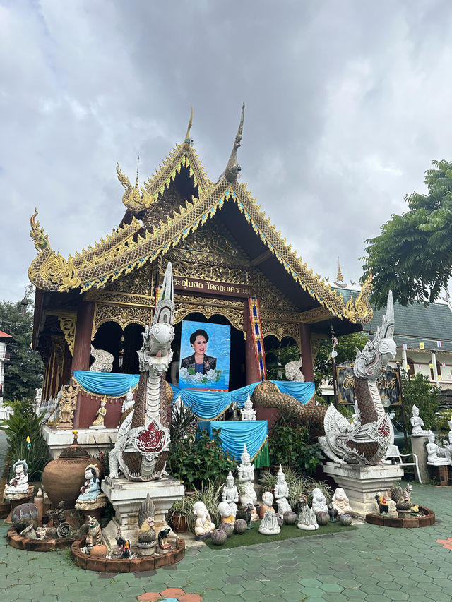 📍วัดลอยเคราะห์ แค่ชื่อก็เป็นมงคลแล้ว