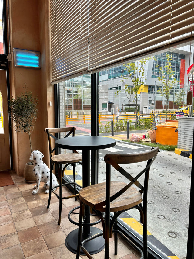 다양한 베이커리를 즐기기 좋은 검단 프레페베이커리🥖