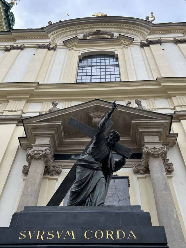 Heart of History: Uncover Chopin, Papal Legacy, and Baroque Beauty at Warsaw’s Holy Cross Church
