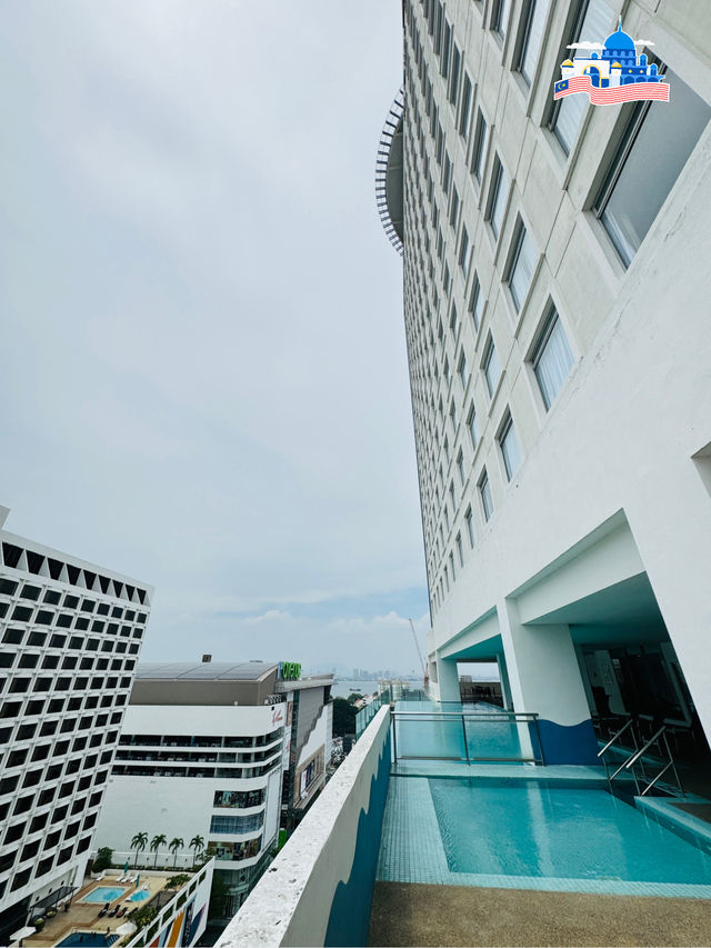 🇲🇾 Awesome swim at St Giles Wembley Penang Pool