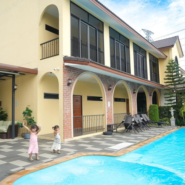 ที่พักตกแต่งสไตล์อังกฤษ กลางเมืองระยอง