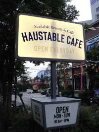 Haustable Cafe ☕️ บางแสน 