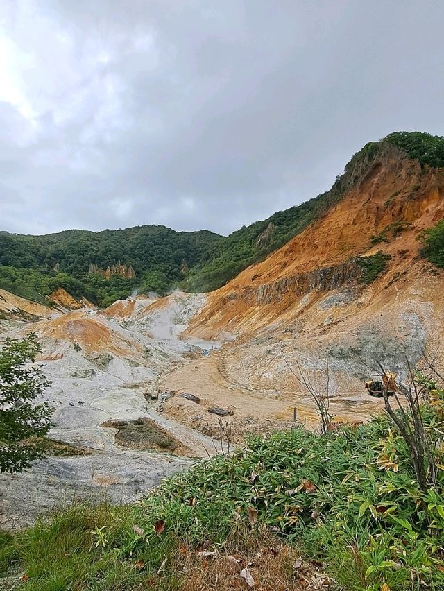 【地獄谷展望台:北海道登別市】まるで地獄!!自然のパワーを感じられる地獄谷👹