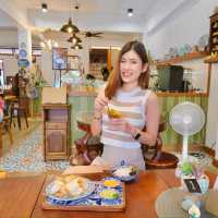 จันทร์แรมไอศกรีม ร้านน่ารักกลางเมืองประจวบ 