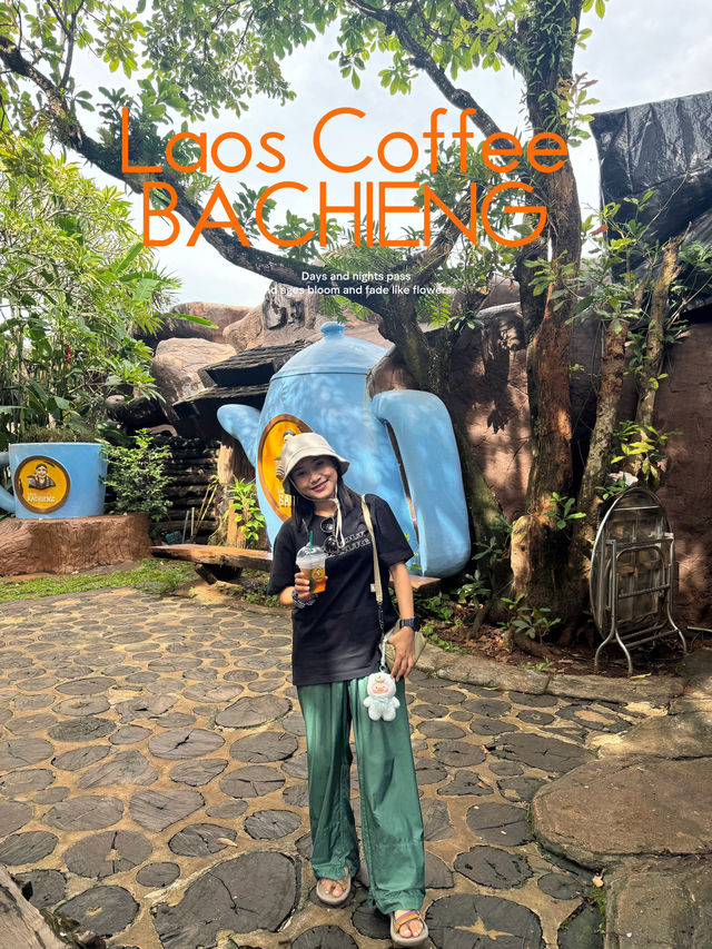 แวะเติมคาเฟอีนที่ Laos Coffee Bachieng