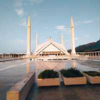 A MOSQUE WITH CONTEMPORARY ARCHITECTURE.