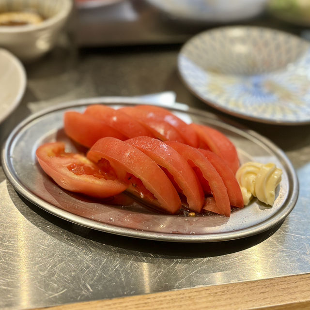 【大阪・日本橋】ホルモンが旨い！リーズナブルな価格に驚き「大衆焼肉ホルモン にくさわ 本店」