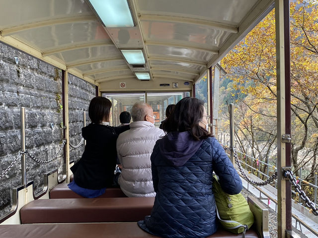 【富山】黒部峡谷鉄道トロッコ電車の旅が風情ありすぎた 【富山】黒部峡谷鉄道トロッコ電車の旅が風情ありすぎた
