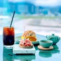 Chill in airport@Intervals Bar