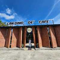 ร้านคาเฟ่แลนด์ดิ้งเดอ   ชุมพร
