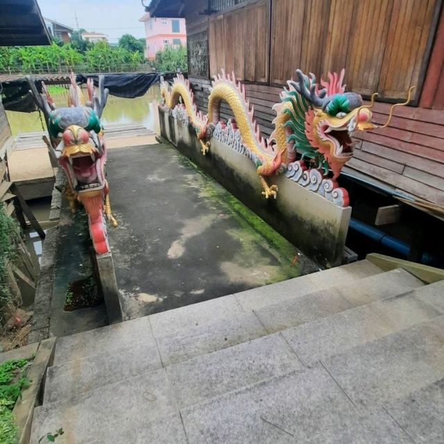 ตะลอนตลาดสามชุก ในวันธรรมดา ที่ไม่ธรรมดา