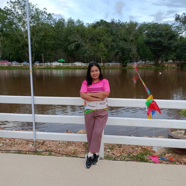 ตลาดน้ำปลักอ่างทอง