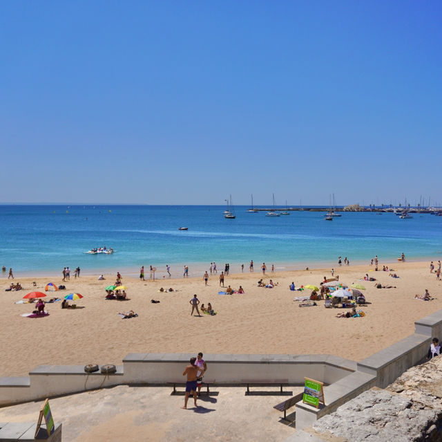 오래 머물고 싶은 카스카이스의 아름다운 해변 - Praia da Ribeira