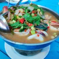 คาเฟ่ร้านอาหาร ริมชายหาด ติดทะเลศรีราชา