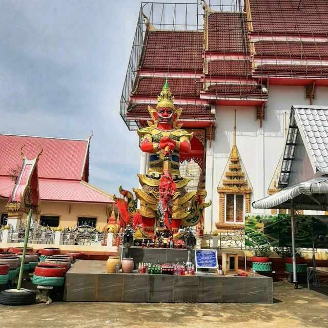 กราบขอพรสมเด็จพระพุทธเจ้าจอมจักรพรรดิ