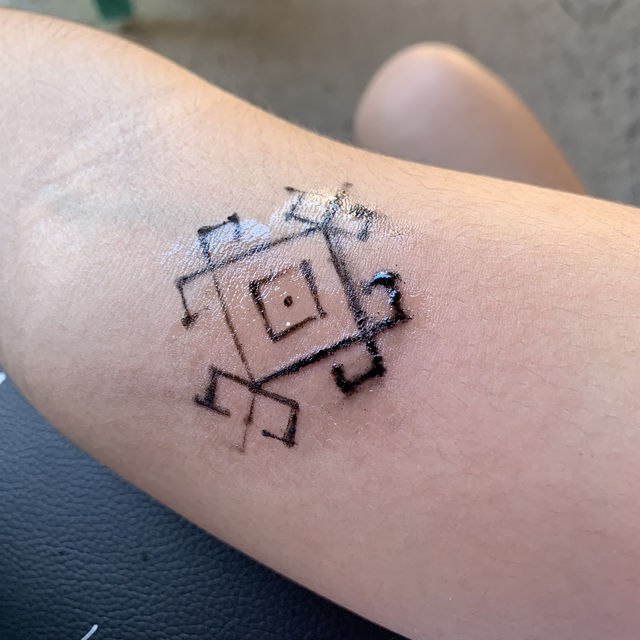GET YOUR LEGENDARY TATTOO AT BUSCALAN