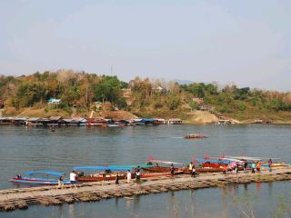Mon Bridge 몬 다리 상클라부리