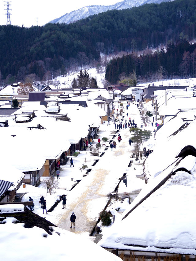 【福島×大内宿】茅葺き屋根屋根に積もる雪景色に感動