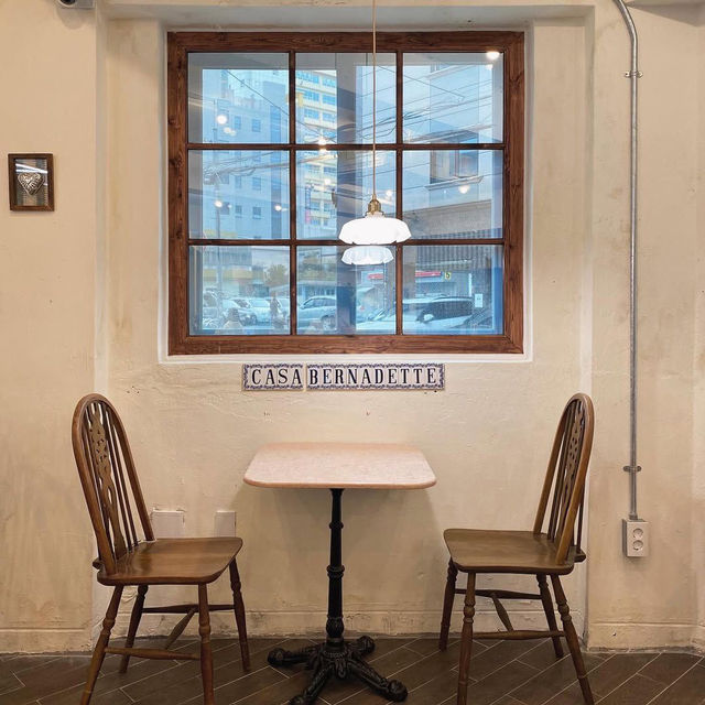 Casa Bernadette Cafe