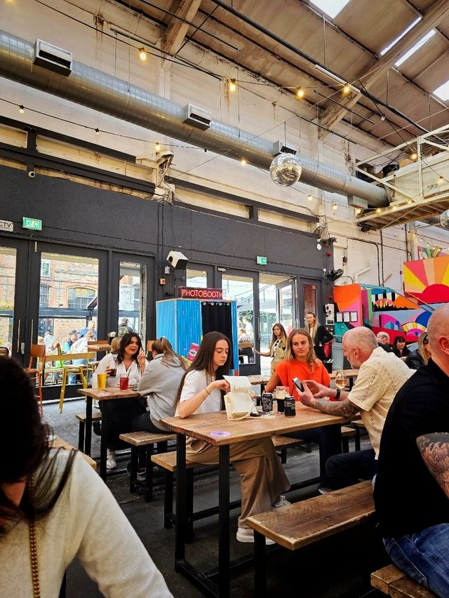 Baltic Market ศูนย์รวมความอร่อยที่ Liverpool 📌
