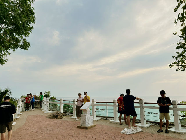 จุดชมวิวเนินนางพญา วิวสวยที่สุดในจังหวัดจันทบุรี
