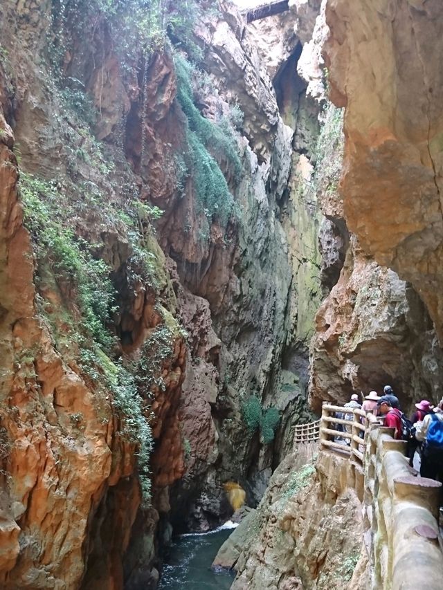 中國最大的喀斯特溶洞博物館：雲南九鄉溶洞