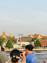 นั่งเรือเจ้าพระยา ชมวิววัดอรุณราชวราราม 