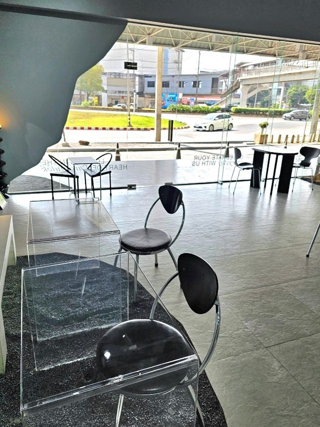 Hon Cafe: คาเฟ่สุดชิคใจกลางพิษณุโลก ☕️