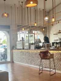 คาเฟ่เบฟบาร์