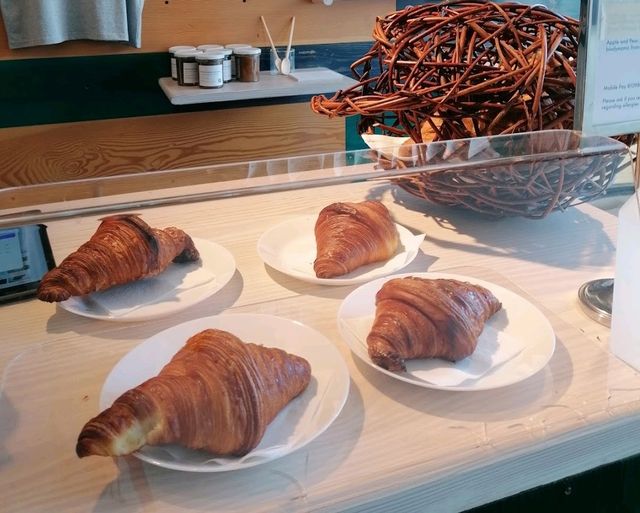 Decent spot for brekkies and brunch