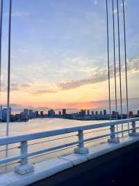 都市夜幕下的閃耀詩篇