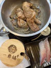 桃園｜一雞鍋｜港式雞煲火鍋 。桃園藝文店