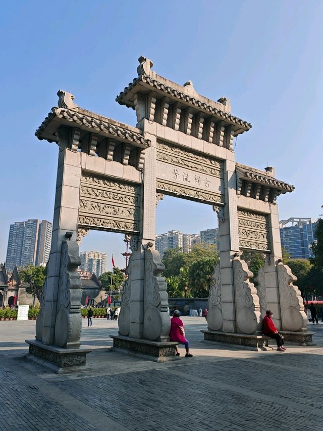 Exploring the Majestic Chen Clan Ancestral Hall in Guangzhou