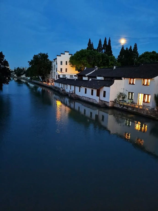 Discover Hongcun 