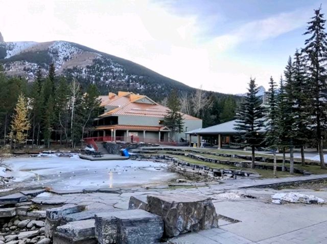 加拿大落磯山脈裡的森林度假村 Kananaskis Mountain Lodge, Autograph Collection