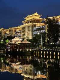 🌟 You absolutely must visit Longzhou Pool for its night view!