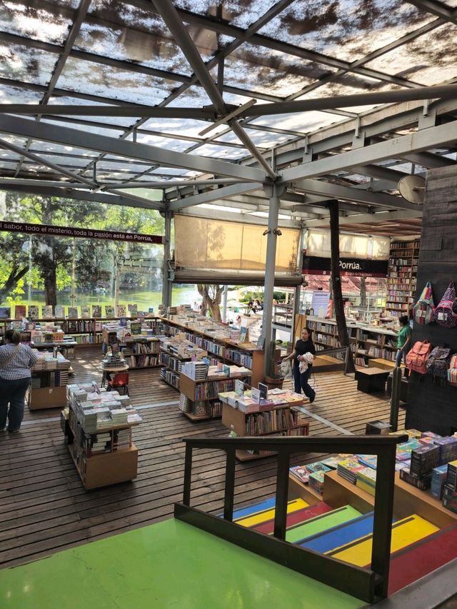 해외여행 멕시코 시티에 있는 서점 카페 Librería Porrúa