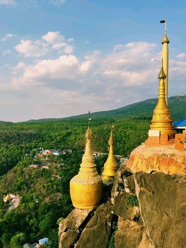 緬甸曼德勒著名景點：波巴山，適合打卡拍照📸