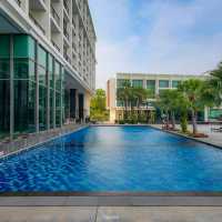 โรงแรมวิวทะเล สระว่ายน้ำสองสระ พัทยา
