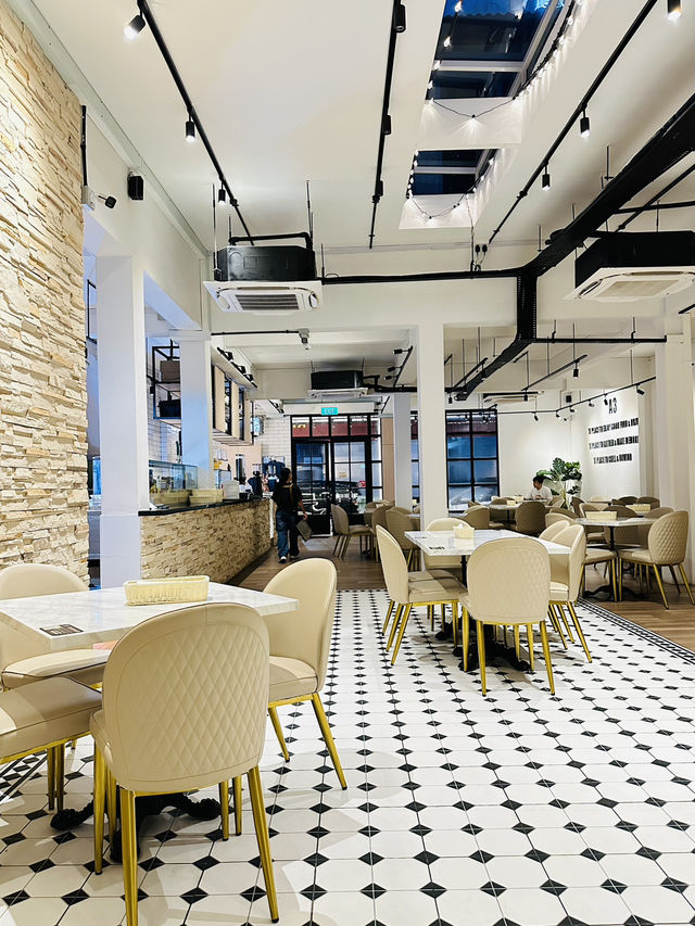 💥European-Retro💥Themed Café in Town〖MacPherson〗