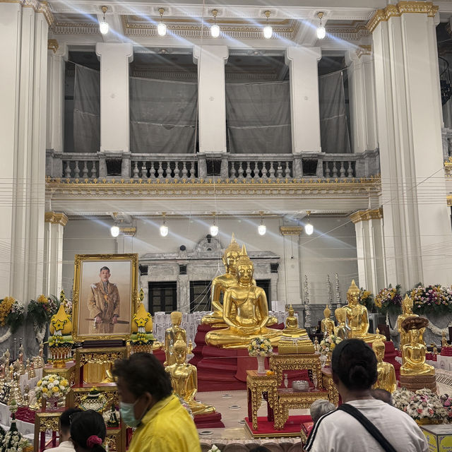 One Day Trip ไหว้พระเสริมบุญ กินของอร่อย