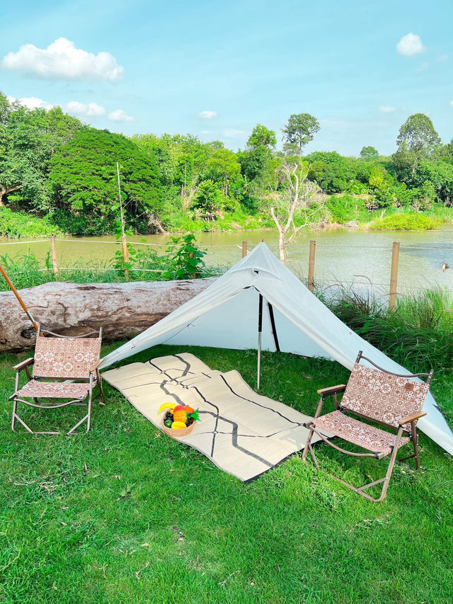 คาเฟ่สายแคมป์ปิ้ง 🏕 Log 'n Talk Cafe