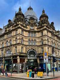 Spectacular main entrance to marketplace from the road
