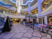 "Norwegian Breakaway: The Ship That’s Basically a NYC Party… But With More Sunscreen" 🗽🚢🌞