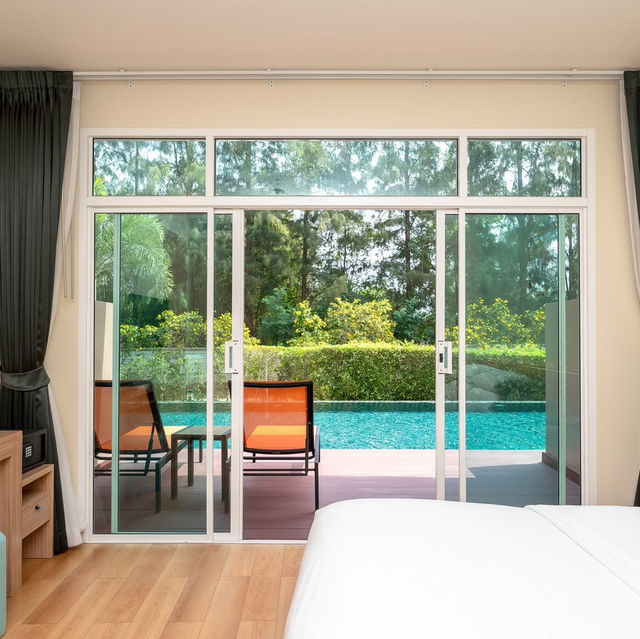 The Kaset Hua Hin  หัวหิน