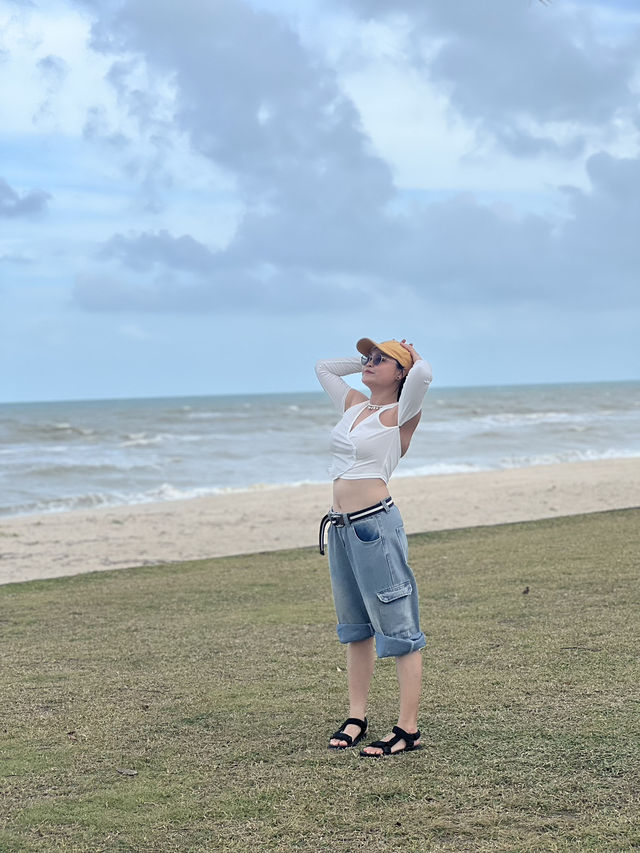 พาเช็คอิน หาดสมิหลา ทะเลสุดฮิตรุ่นพ่อแม่🌊