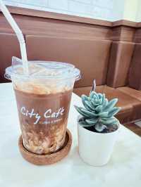 จิบกาแฟดี ขนมอร่อย บรรยากาศสบายๆ ที่ CITY CAFE’ พั