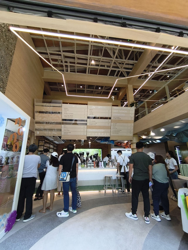 曼谷|網美咖啡廳 咖啡控的天堂 空間超大戶外空間很美 NANA Coffee Roasters Ari｜冠軍豆＋綠意座位